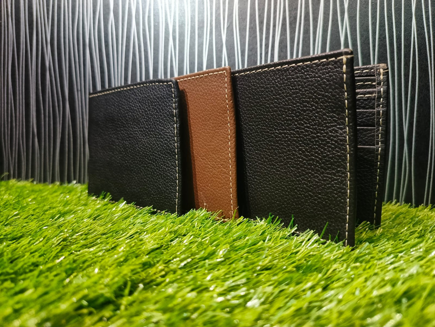 SLIM STITCH WALLET FOR MEN