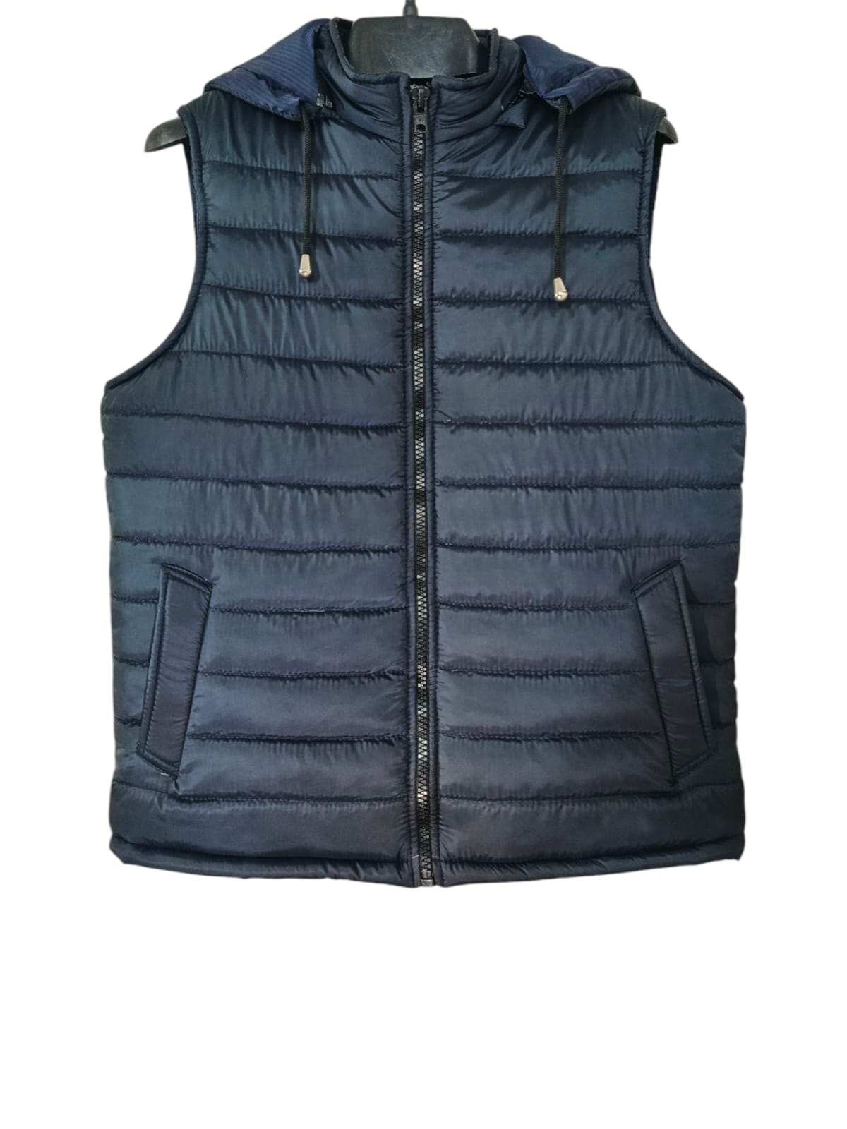 NAVY BLUE SLEEVELESS PUFFER FOR MEN WITH DEATTACHABLE HOOD