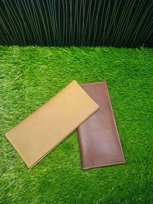 PULL UP COAT WALLET WITH MAGNET CLOSURE